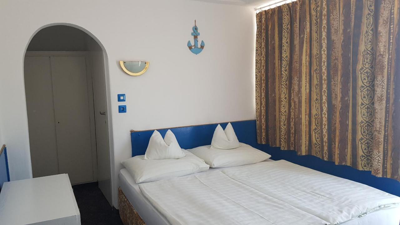 Hotel Amigo Zamárdi エクステリア 写真